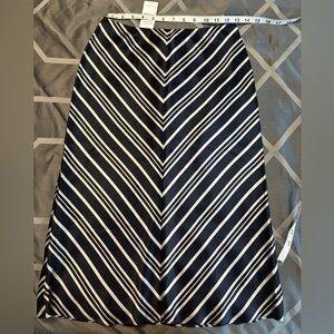 100% Silk Banana Republic Skirt Preppy Refined Old Money Quiet Luxury Elegant